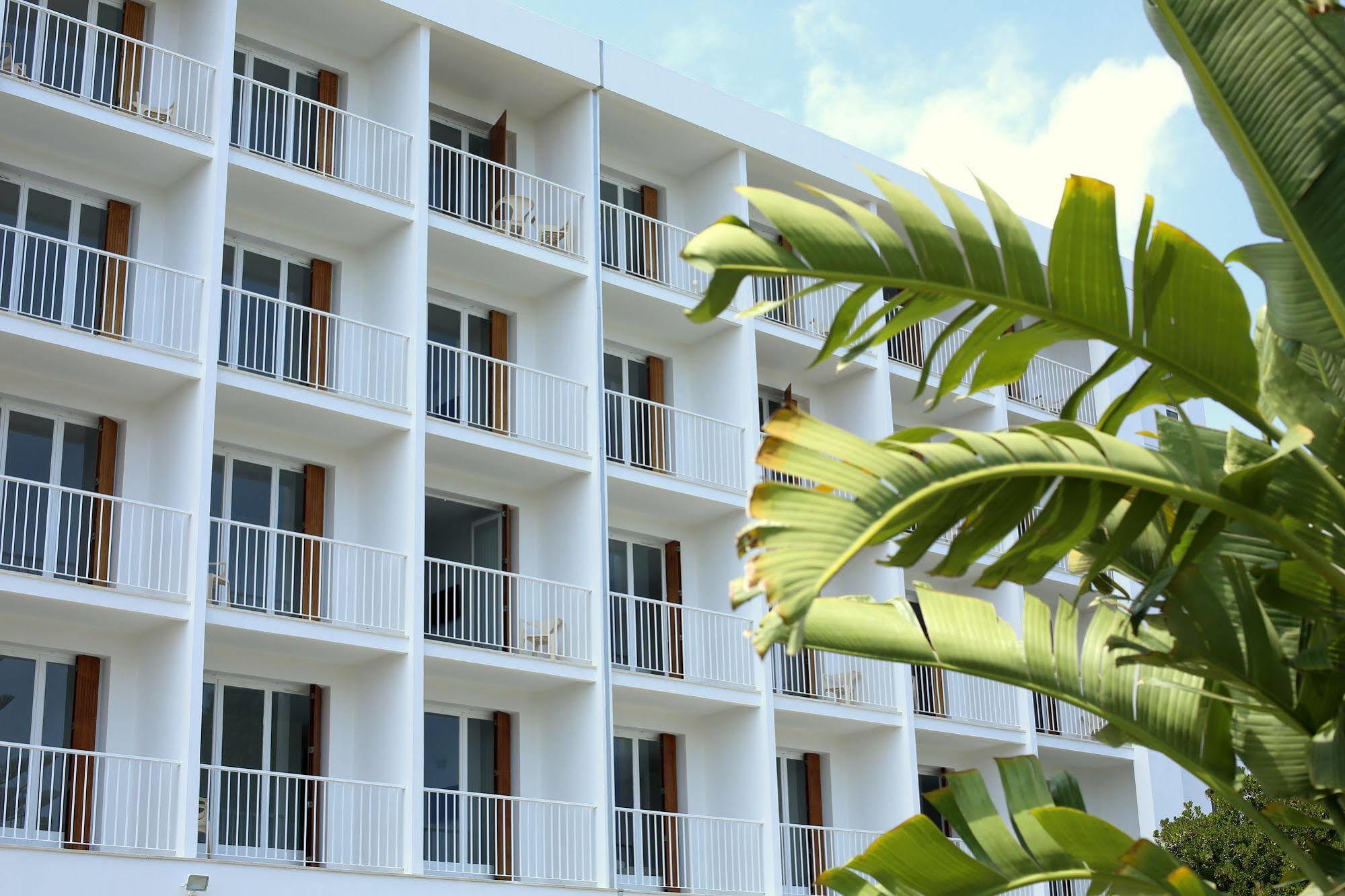 La Tournerie Hotel ม็องตง ภายนอก รูปภาพ