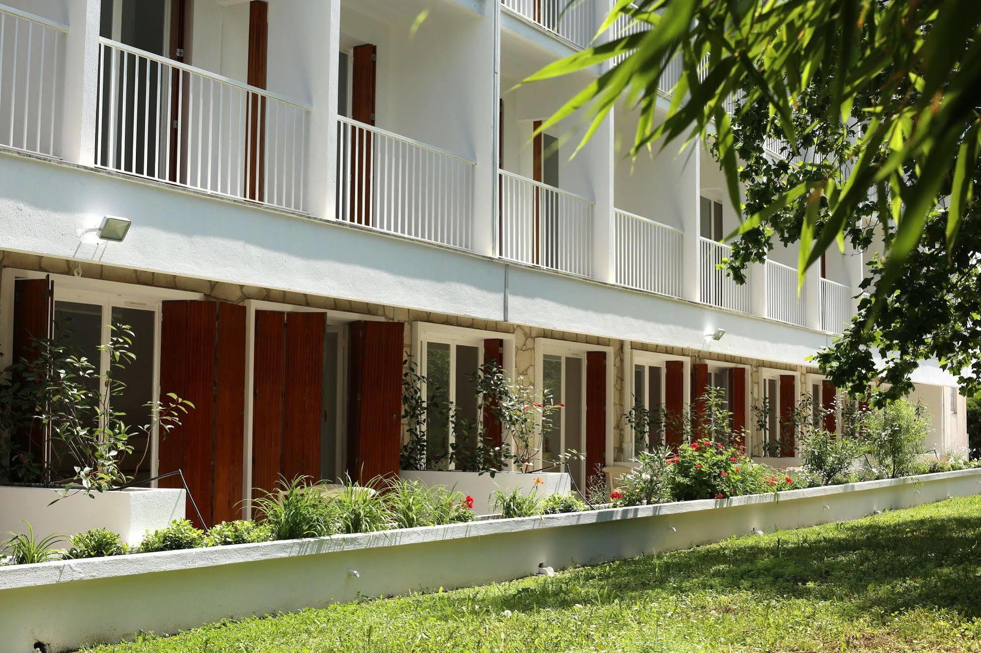 La Tournerie Hotel ม็องตง ภายนอก รูปภาพ